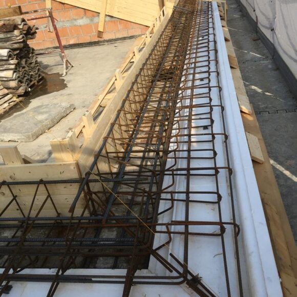 Piazzale S. Maddalena (PR) Realizzazione di cornicione