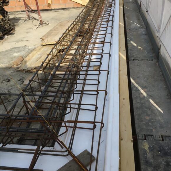 Piazzale S. Maddalena (PR) Realizzazione di cornicione