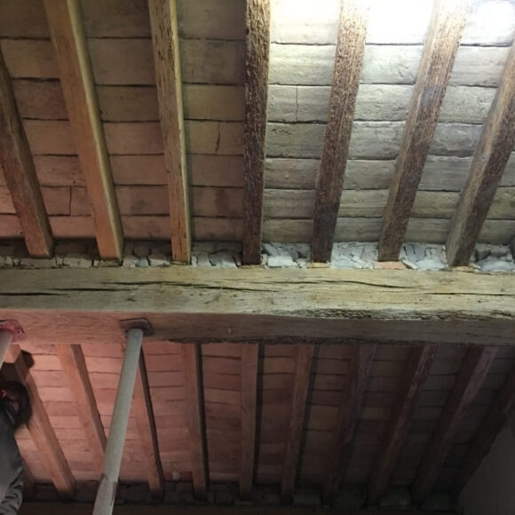 Via Imbriani (PR) Sabbiatura di soffitto all’emiliana