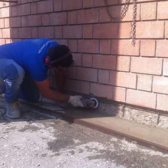 Via Taro (PR) Ripristino cordolo di fondazione