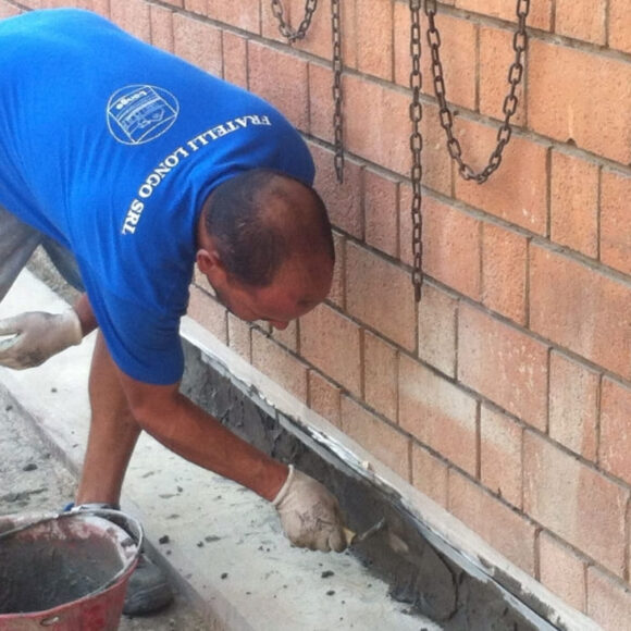 Via Taro (PR) Ripristino cordolo di fondazione