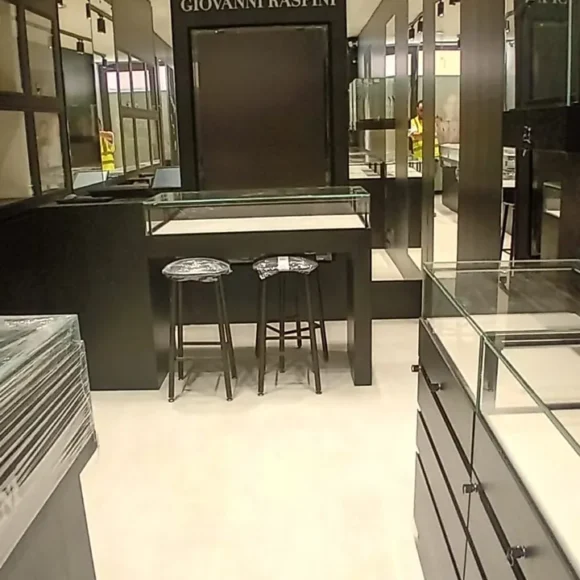 Boutique Giovanni Raspini (PC)