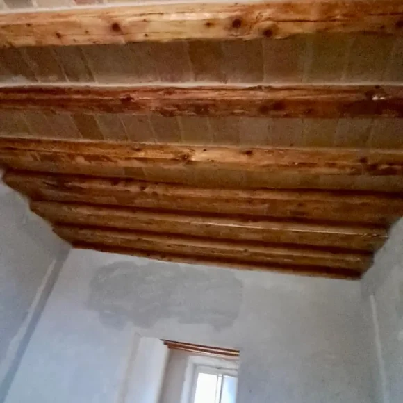 Via agli Ospizi Civili n3 (PR) Sabbiatura di soffitti