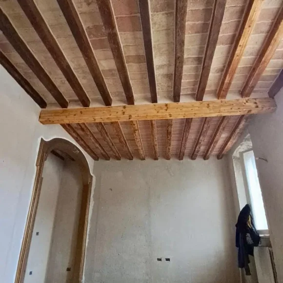 Via agli Ospizi Civili n3 (PR) Sabbiatura di soffitti